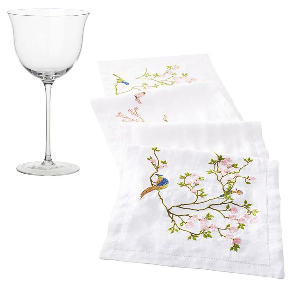 Tableware, Napkin, Glass, Dishware, Textile, Champagne stemware, Plant, Stemware, Drinkware, Linens, 
