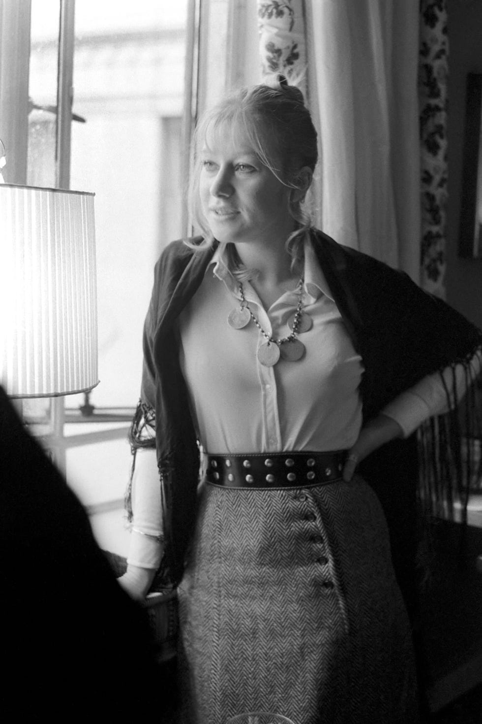 Collar, Style, Jewellery, Fashion, Monochrome, Black, Monochrome photography, Vintage clothing, Blond, Necklace, 
