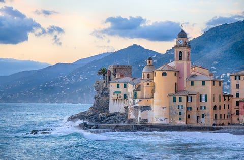 Sky, Water, Landmark, Sea, Town, Water castle, Castle, Building, Cloud, Architecture, 