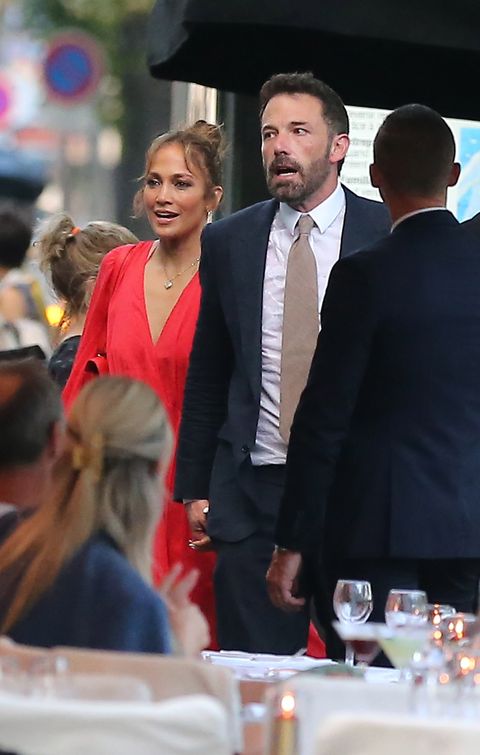 exclusive newlyweds jennifer lopez and ben affleck are pictured enjoying a romantic honeymoon in paris the singer, 52, and actor, 49, have taken a break in the city of love after tying the knot at a chapel in las vegas jennifer looked stunning a red dress while ben looked sharp in a black suit with a blue shirt 21 jul 2022 pictured ben affleck and jennifer lopez photo credit kcs presse  mega themegaagencycom 1 888 505 6342