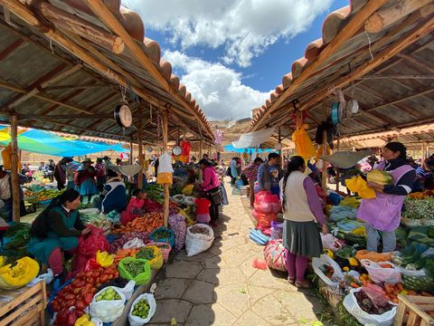Market, Marketplace, Selling, Public space, Bazaar, Human settlement, Local food, City, Stall, Trade, 