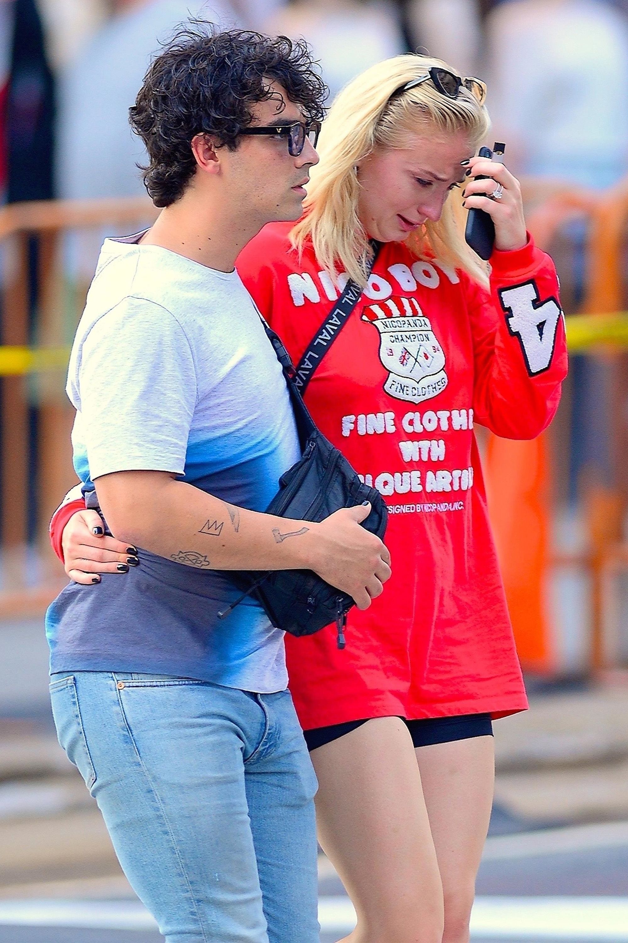 Sophie Turner Crying With Joe Jonas: She Tweets That It's Because