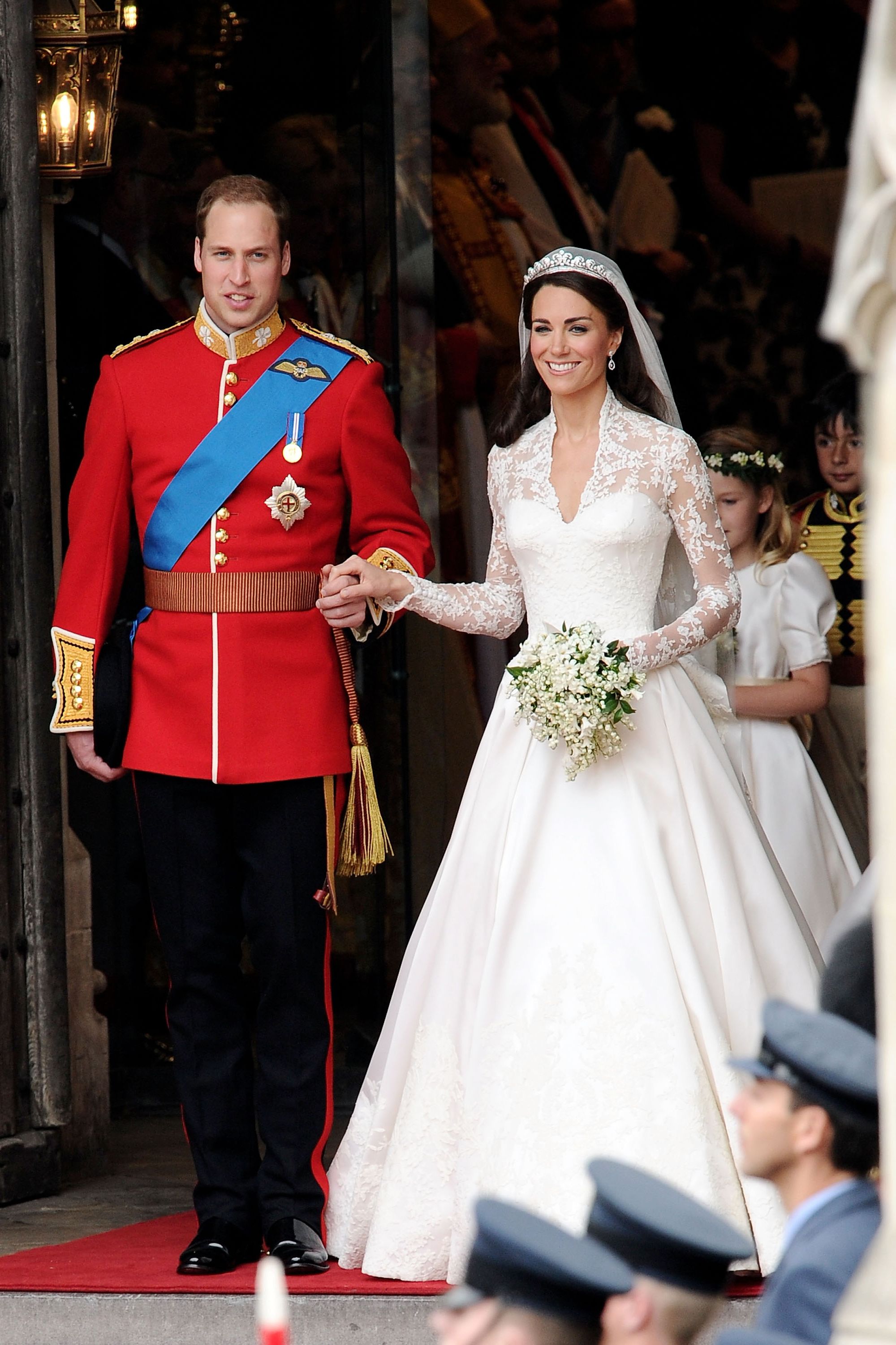 Who designed Kate Middleton's wedding dress, where is it now and did she  have two? | Woman & Home