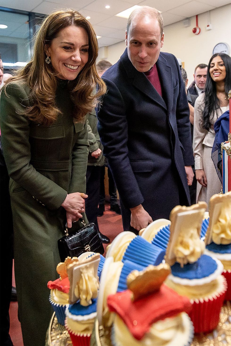 William and Kate take the cake: See the sweet tribute to the Cambridges in  Bradford – Royal Central