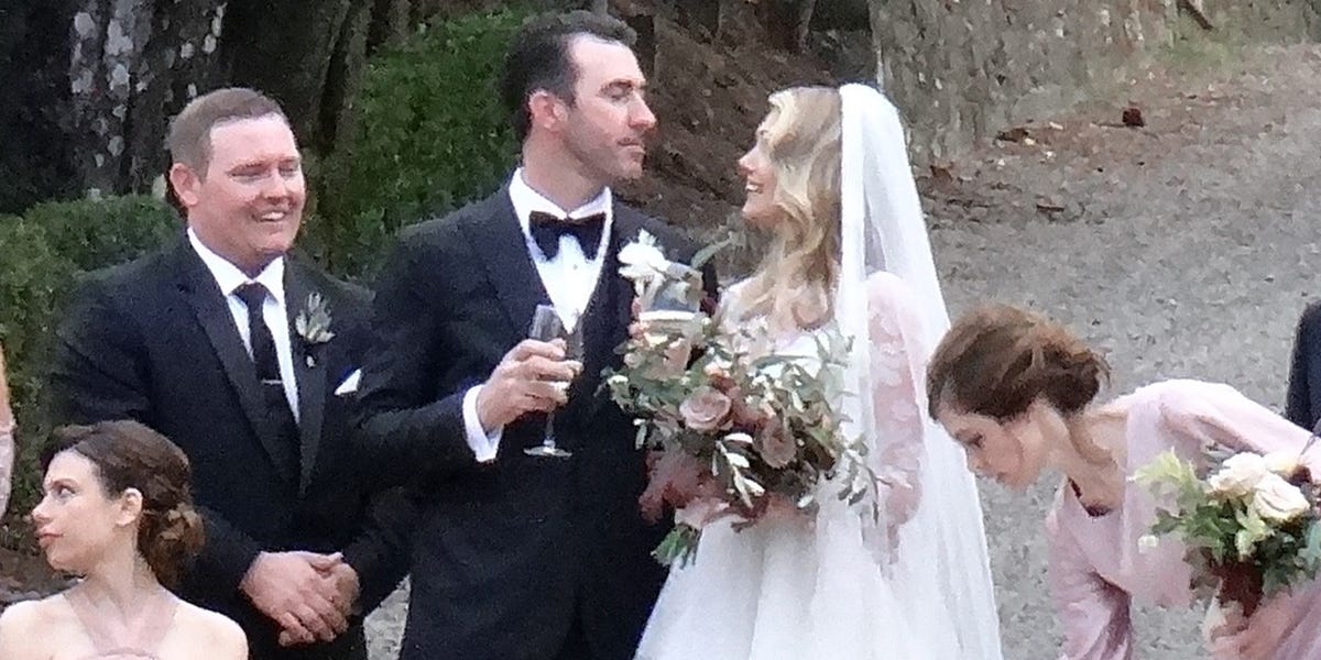 Kate Upton wore a NAKED dress to her wedding and looked stunning