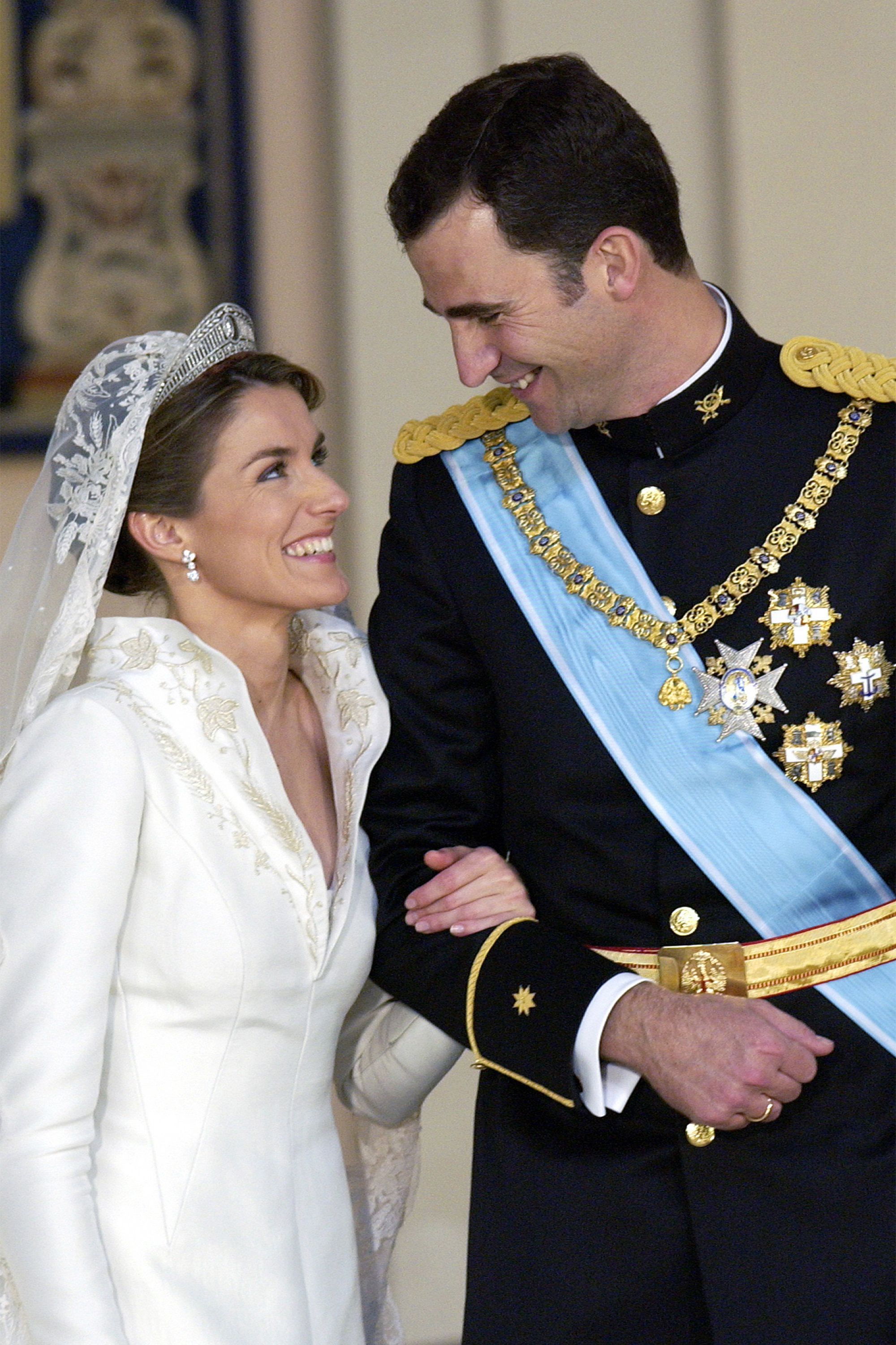 King Felipe VI of Spain, Queen Letizia of Spain and daughters