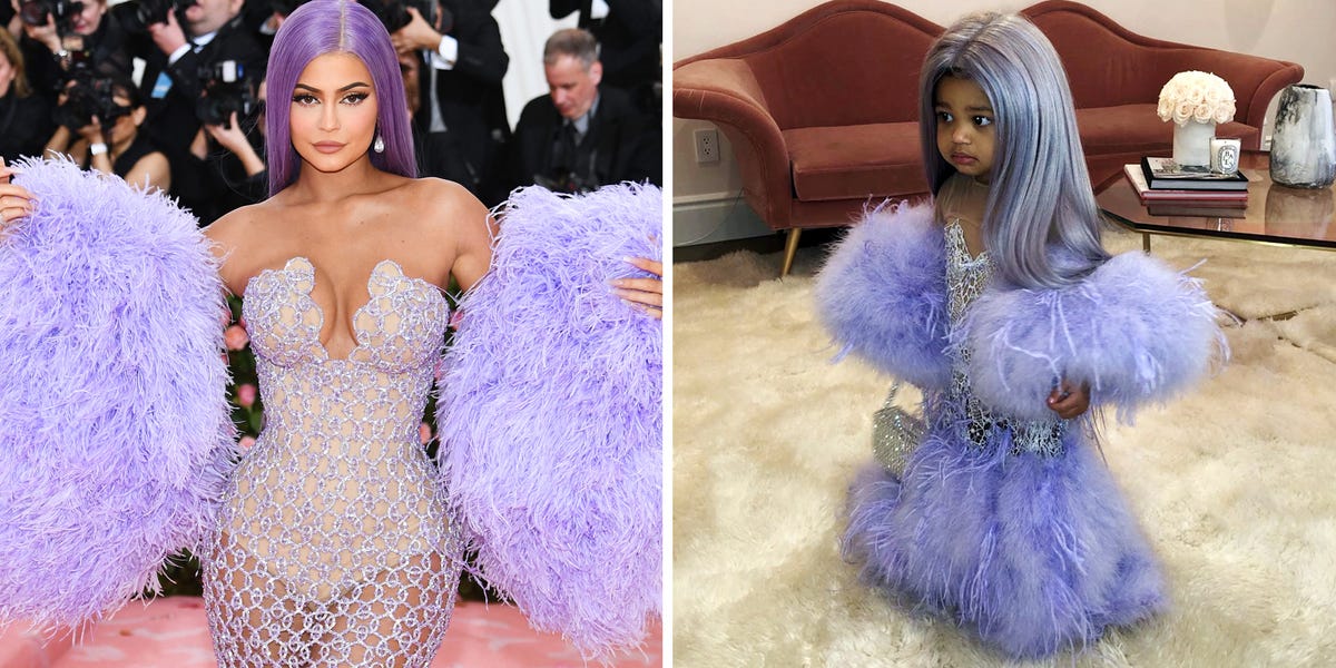 Kylie Jenner Matches Her Hair to Her Versace Feathers at the 2019