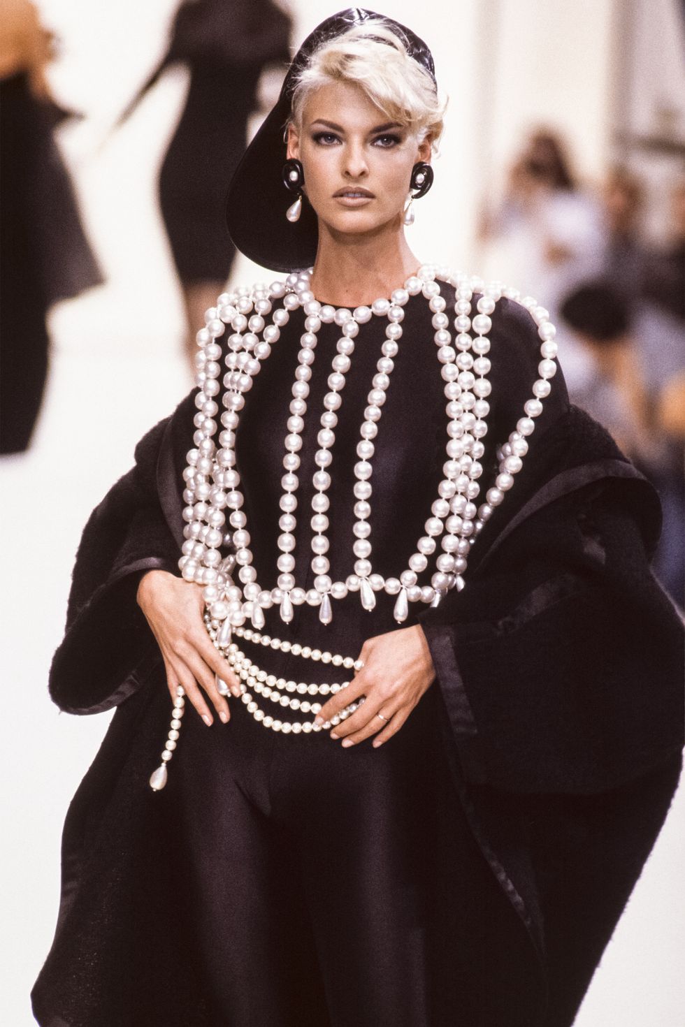 Donna Karan Fall 1995 Ready To Wear Runway Show News Photo - Getty Images
