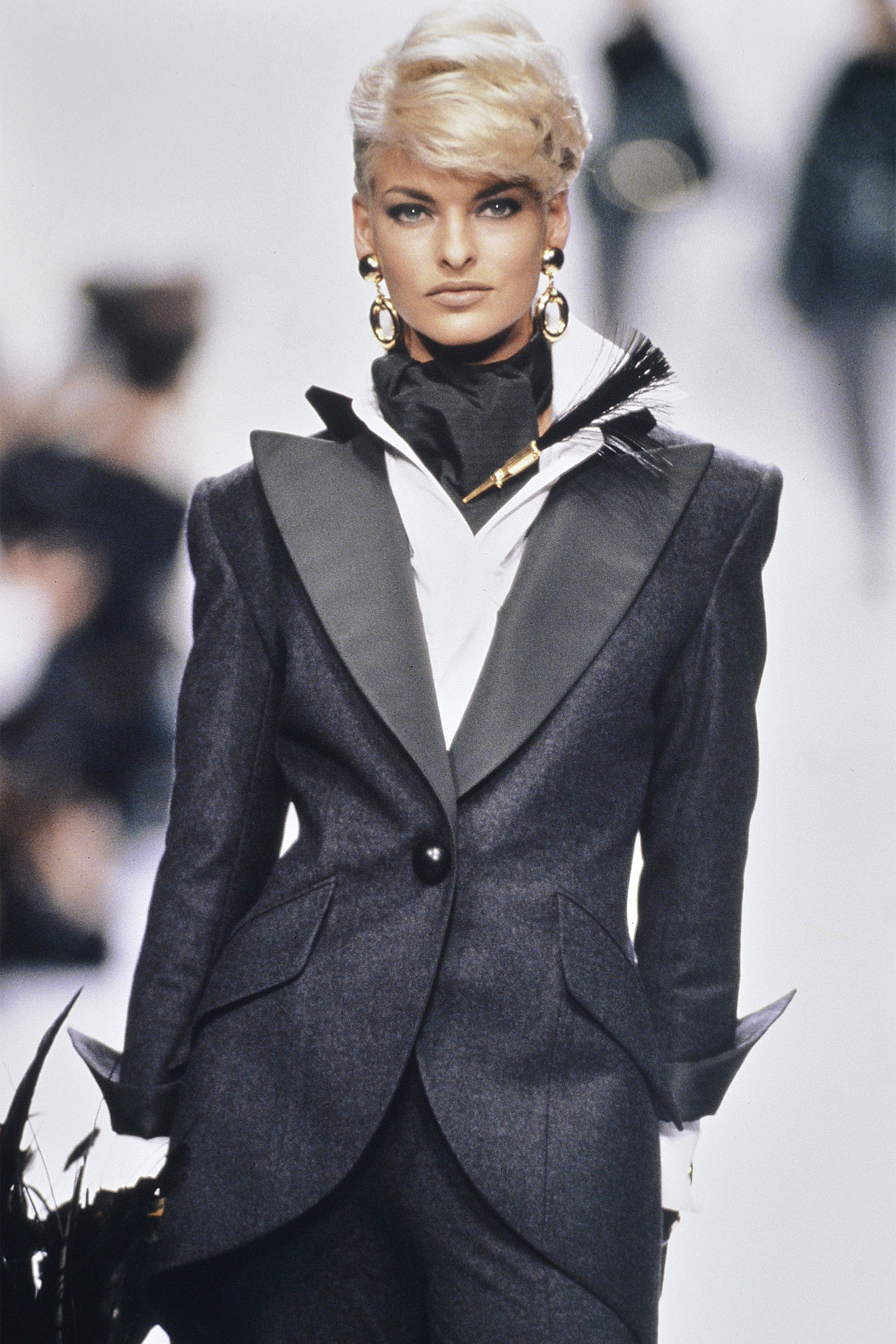 Linda Evangelista walked for Karl Lagerfeld Runway Show 1991