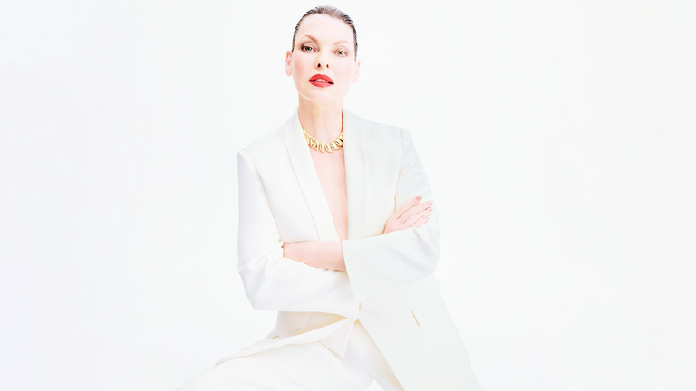 linda evangelista harpers bazaar 2025
