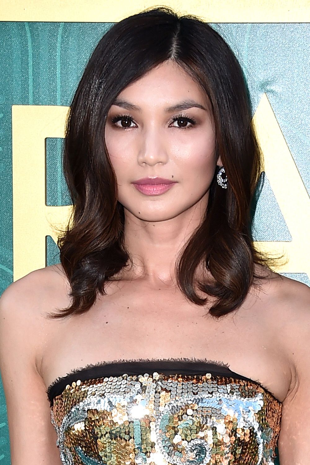 17 Shoulder-Length Hairstyles That'll Never Go Out Of Style