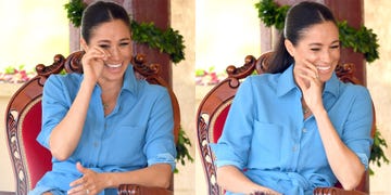 Textile, Smile, Jeans, Sitting, Leisure, Ear, 