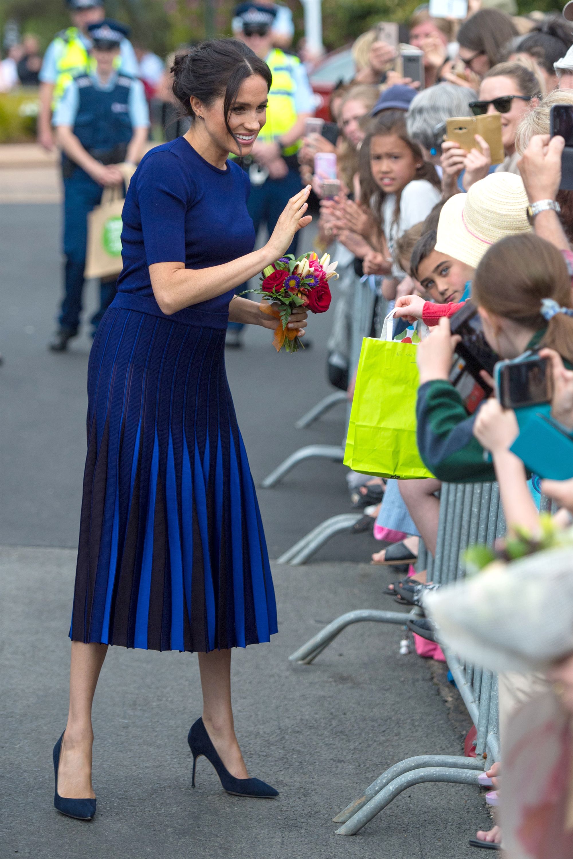 Blue skirt meghan markle best sale