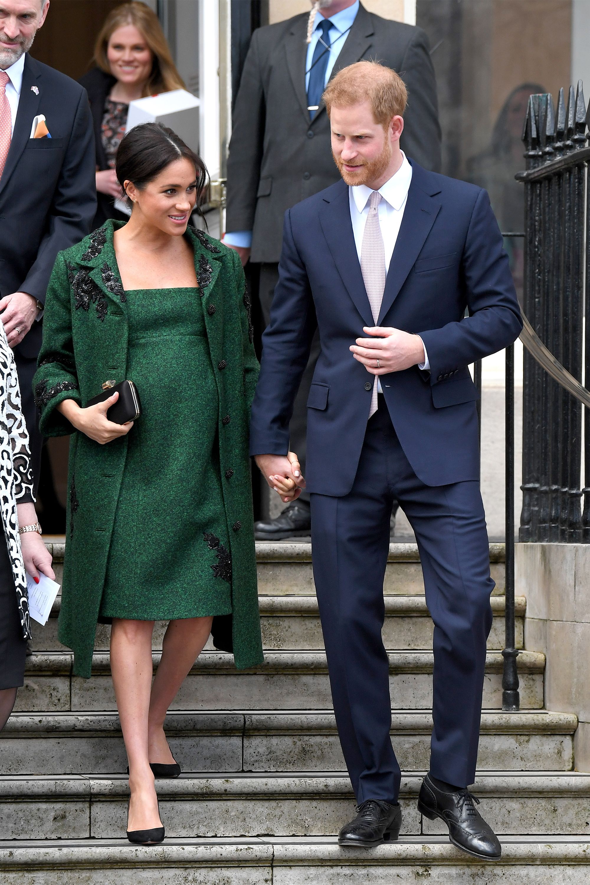 suits that go with green dresses