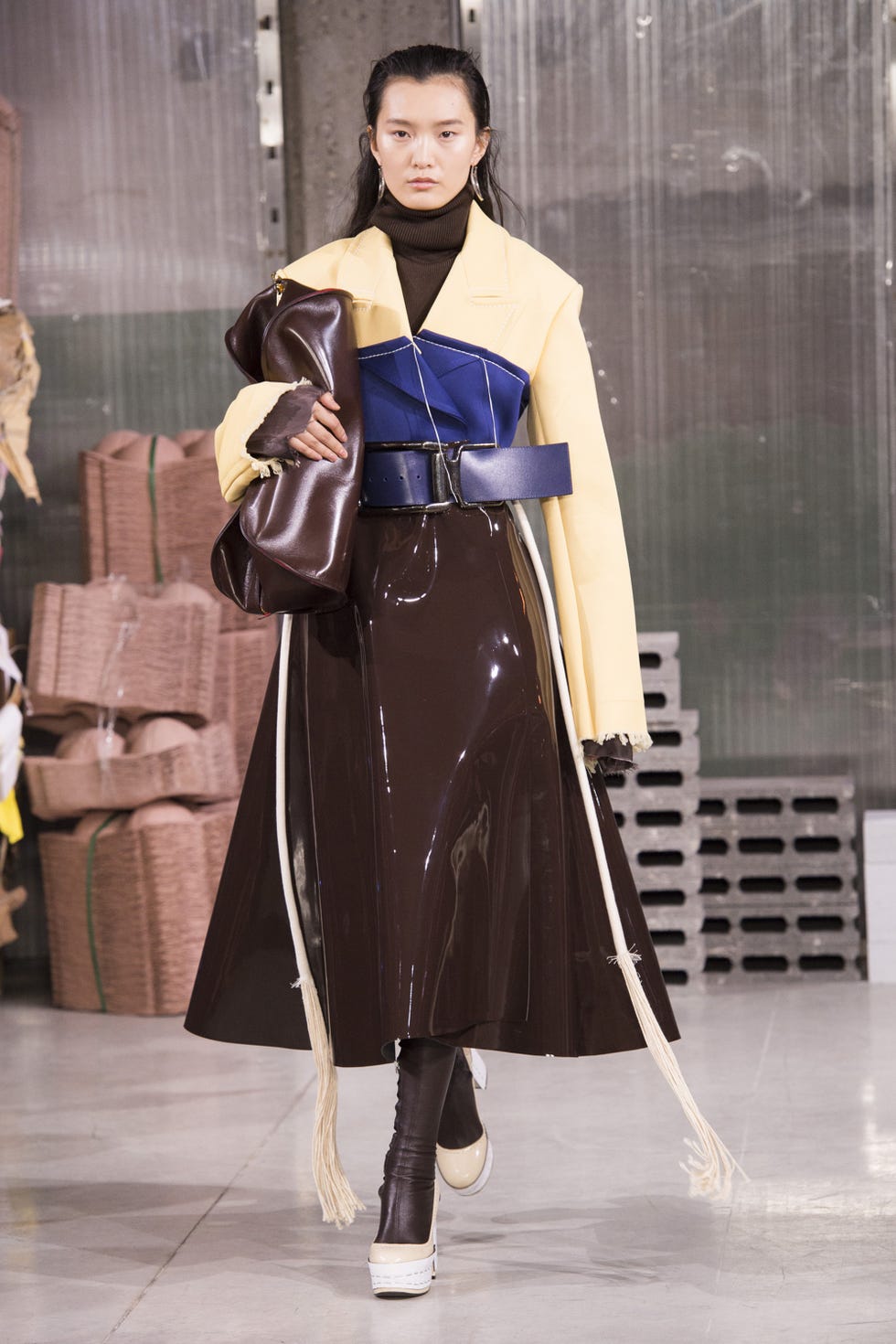 Fashion, Clothing, Fashion model, Fashion show, Runway, Outerwear, Haute couture, Fashion design, Overcoat, Event, 