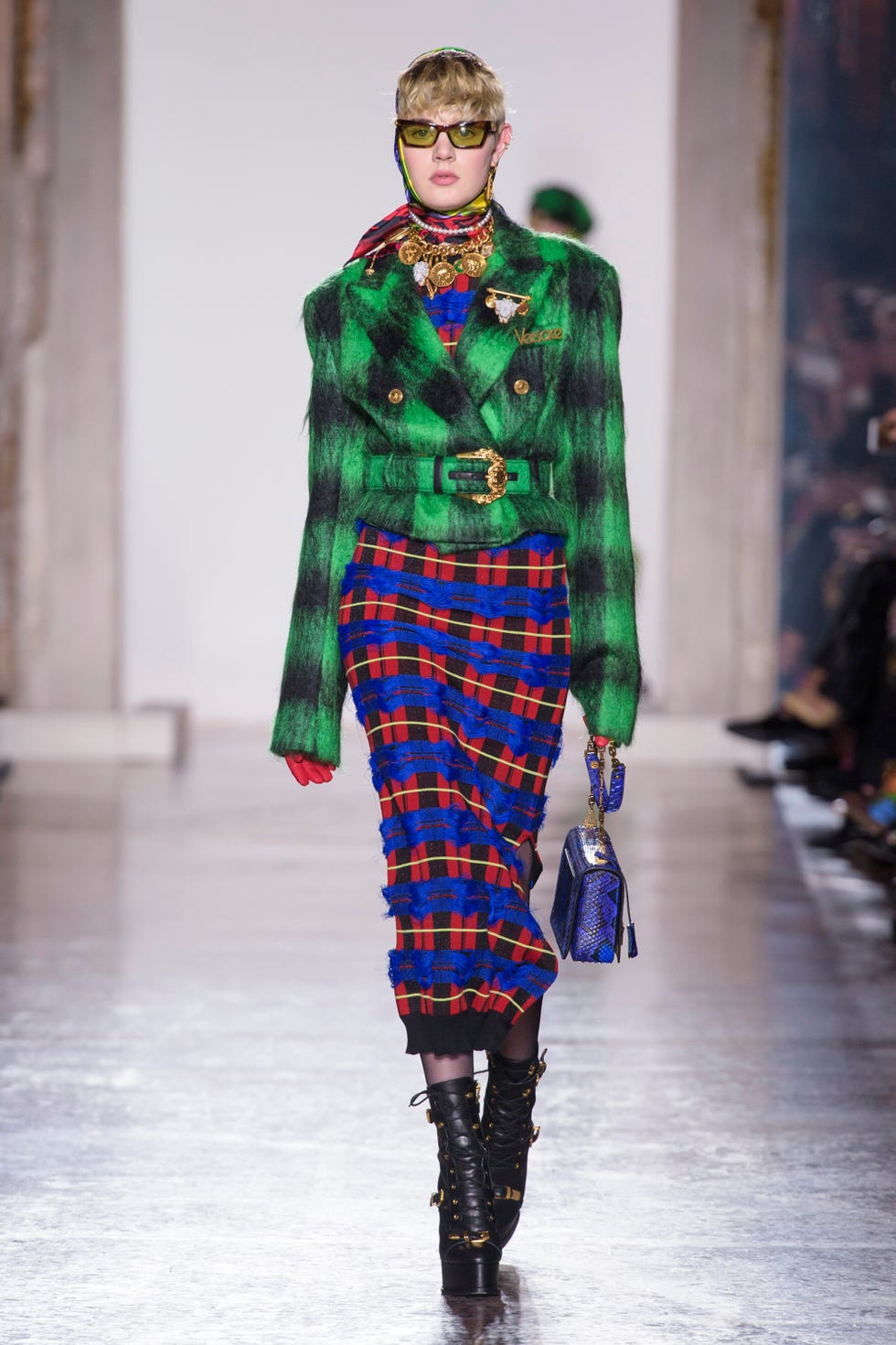 Fashion, Fashion show, Runway, Fashion model, Clothing, Pattern, Tartan, Design, Haute couture, Kilt, 