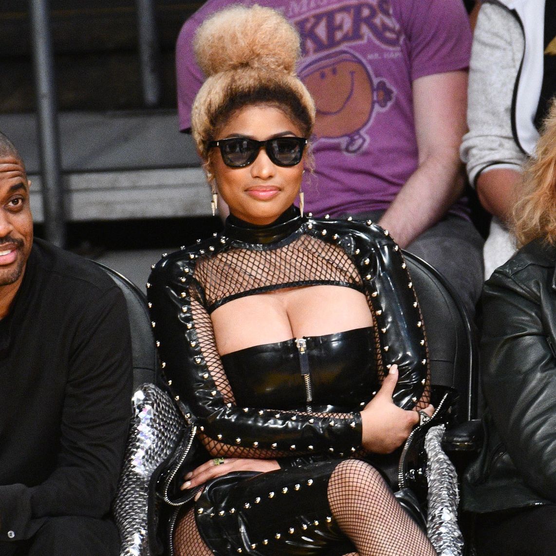 Nicki Minaj Leather Bondage Outfit Courtside Lakers Game - Nicki Minaj  Basketball Game Leather Outfit