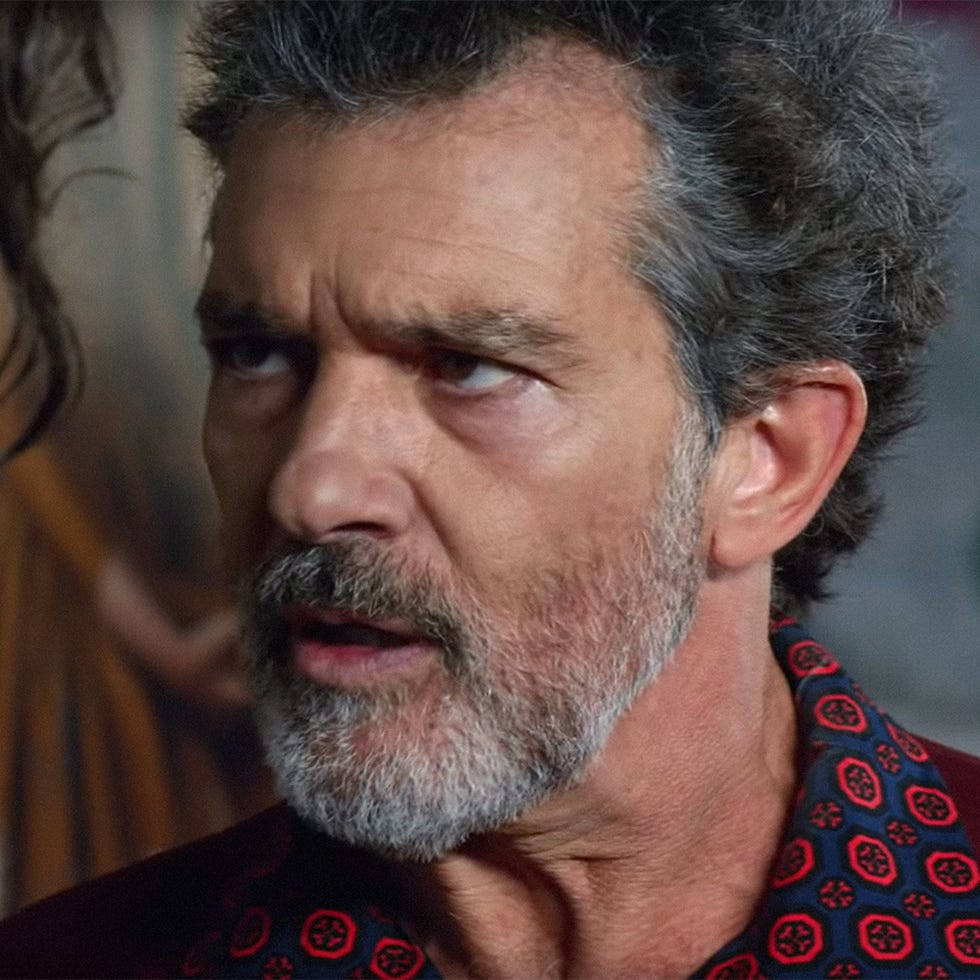 Hair, Facial hair, Face, Chin, Moustache, Beard, Forehead, Nose, Eyebrow, Hairstyle, 