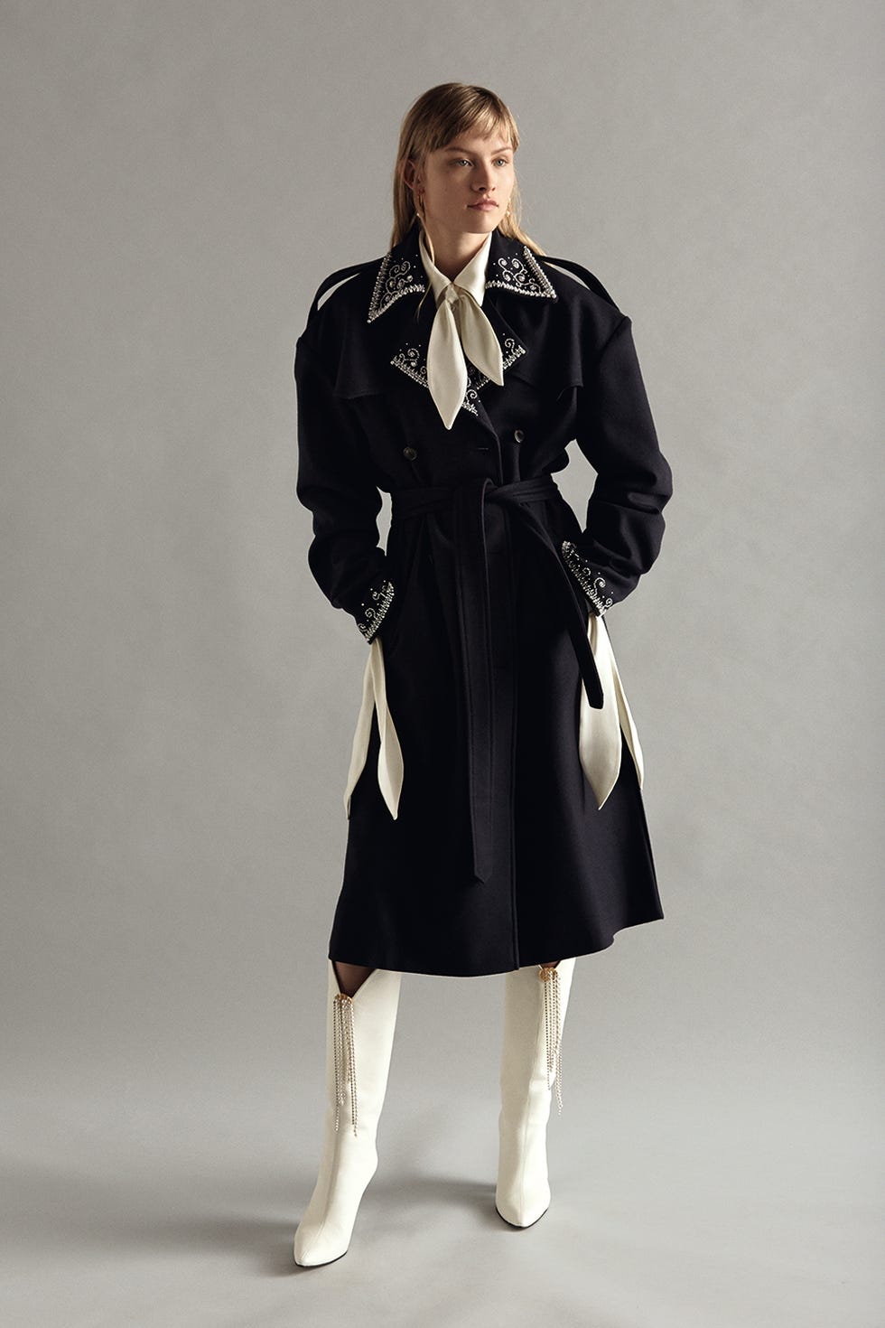 Clothing, Trench coat, Coat, Overcoat, Outerwear, Fashion, Standing, Sleeve, Photography, Fashion design, 