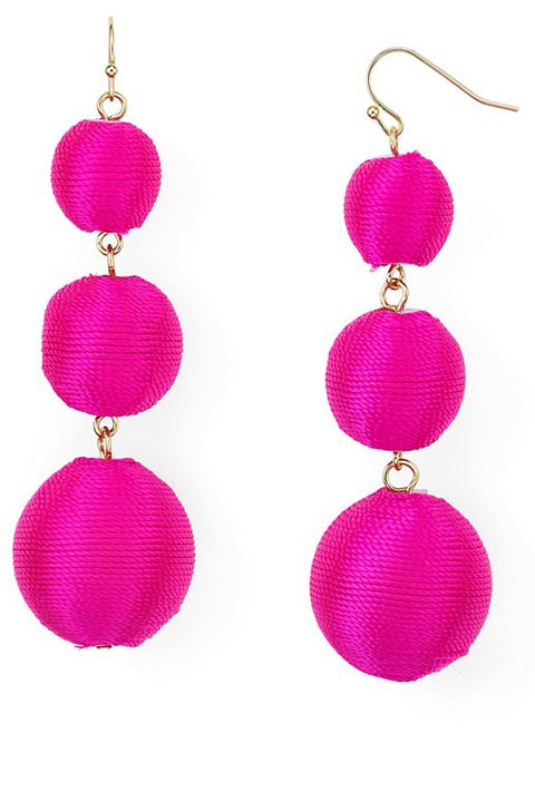 https://hips.hearstapps.com/hmg-prod/images/hbz-pink-earrings-720-1498844672.jpg