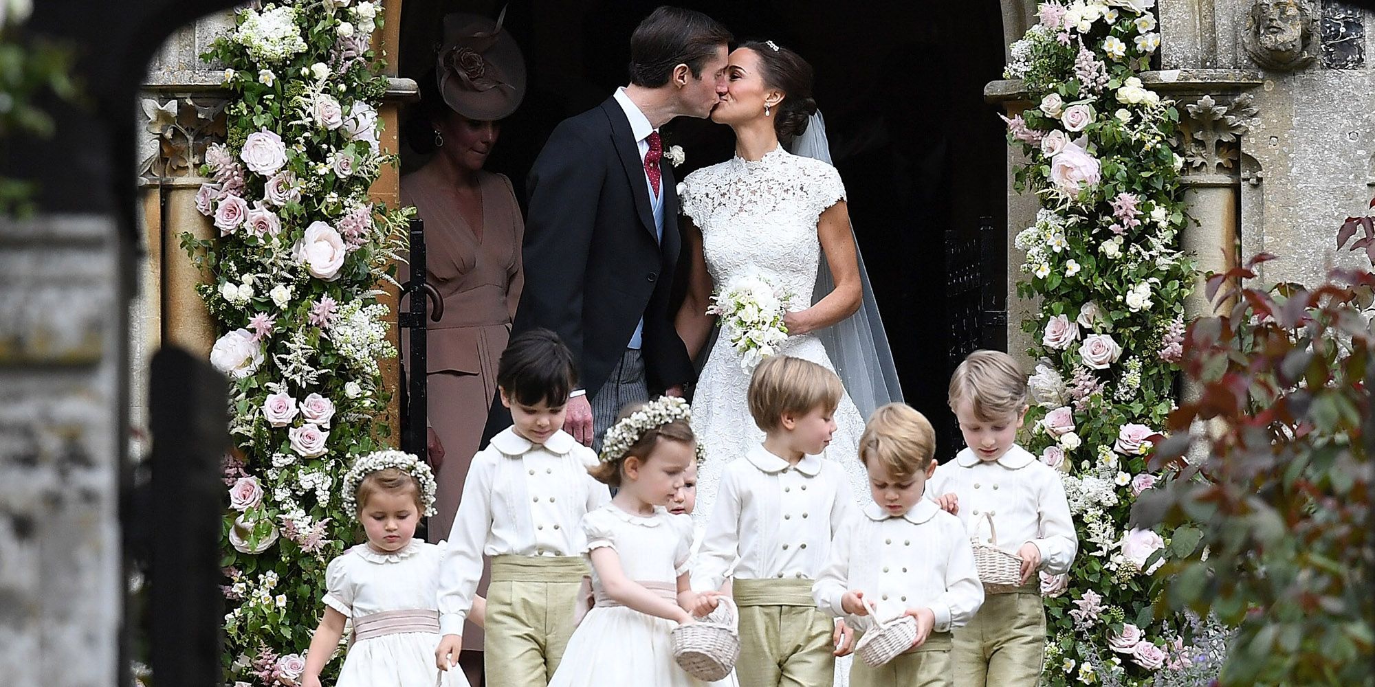 prince harry and pippa middleton kissing