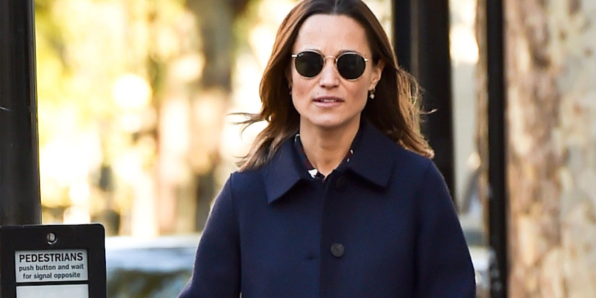 Pippa Middleton Photographed with Newborn Baby Boy, & She's Wearing a ...