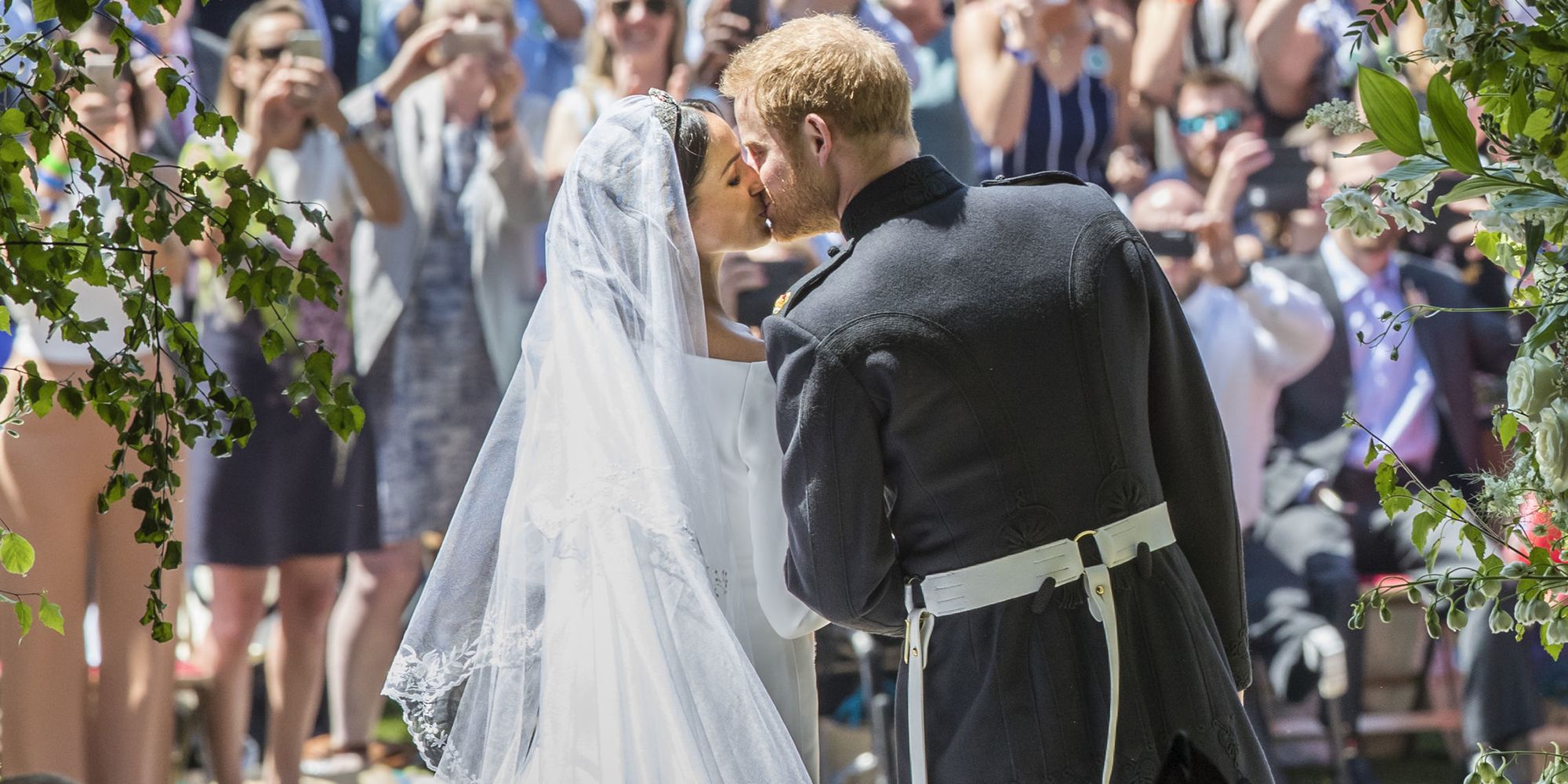 See Viral Clip of Rick Hoffman on Meghan and Harry's Wedding