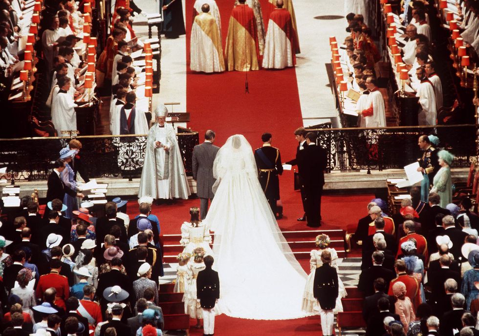 Red, Ceremony, Event, Tradition, Crowd, Wedding, Pope, Aisle, Dress, Audience, 