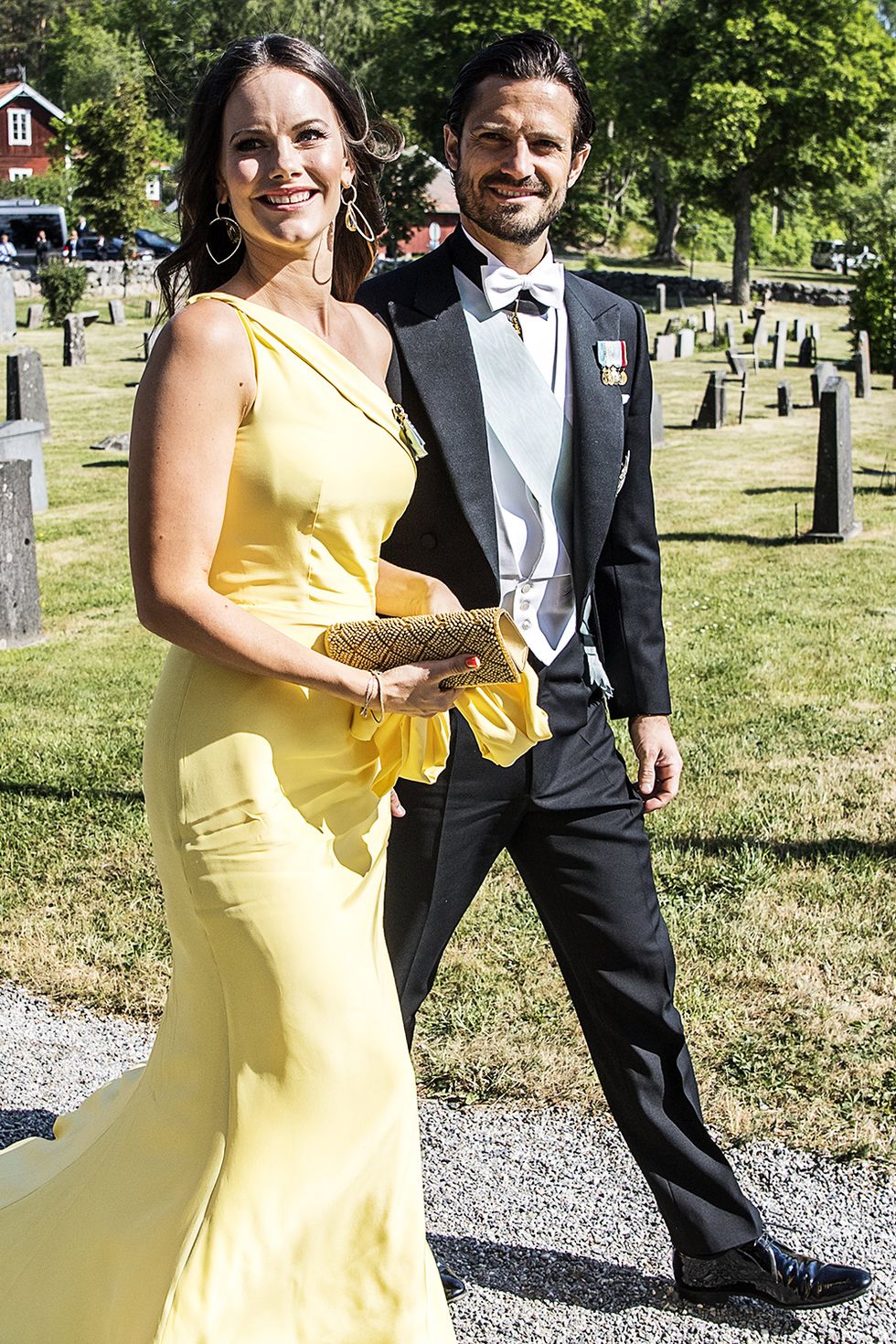Photograph, Yellow, Suit, Formal wear, Dress, Gown, Tuxedo, Event, Ceremony, Wedding, 