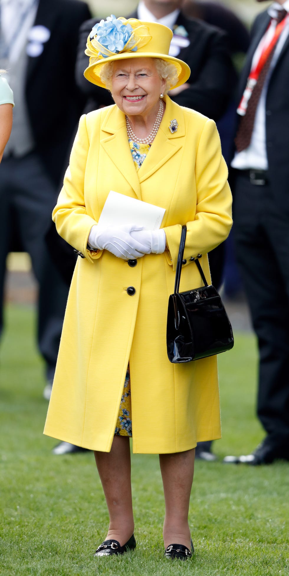 Queen Elizabeth's Best Style Moments Over The Years - Queen Elizabeth ...