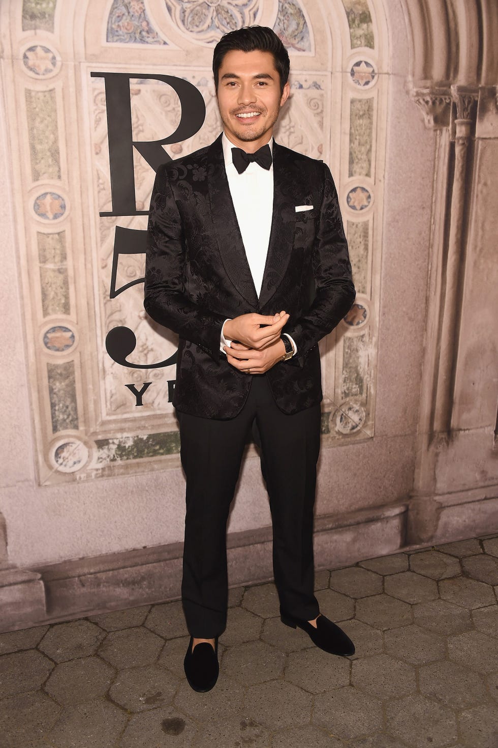 Suit, Formal wear, Tuxedo, Clothing, Blazer, Outerwear, Tie, White-collar worker, Style, 