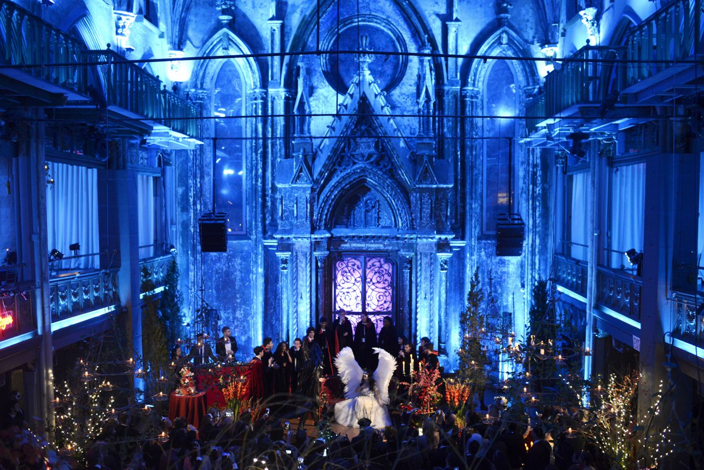 Blue, Light, Lighting, Architecture, Event, Stage, Performance, Crowd, Electric blue, Church, 