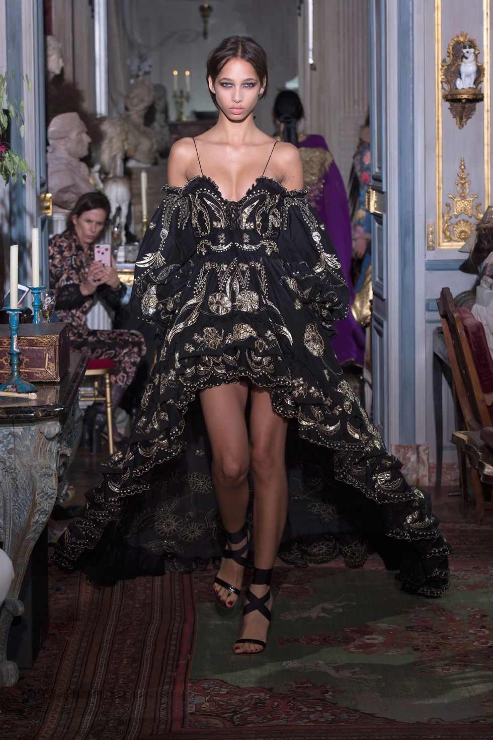 The Best Resort 2018 Looks: Peter Dundas Debuts 1st Collection for Resort