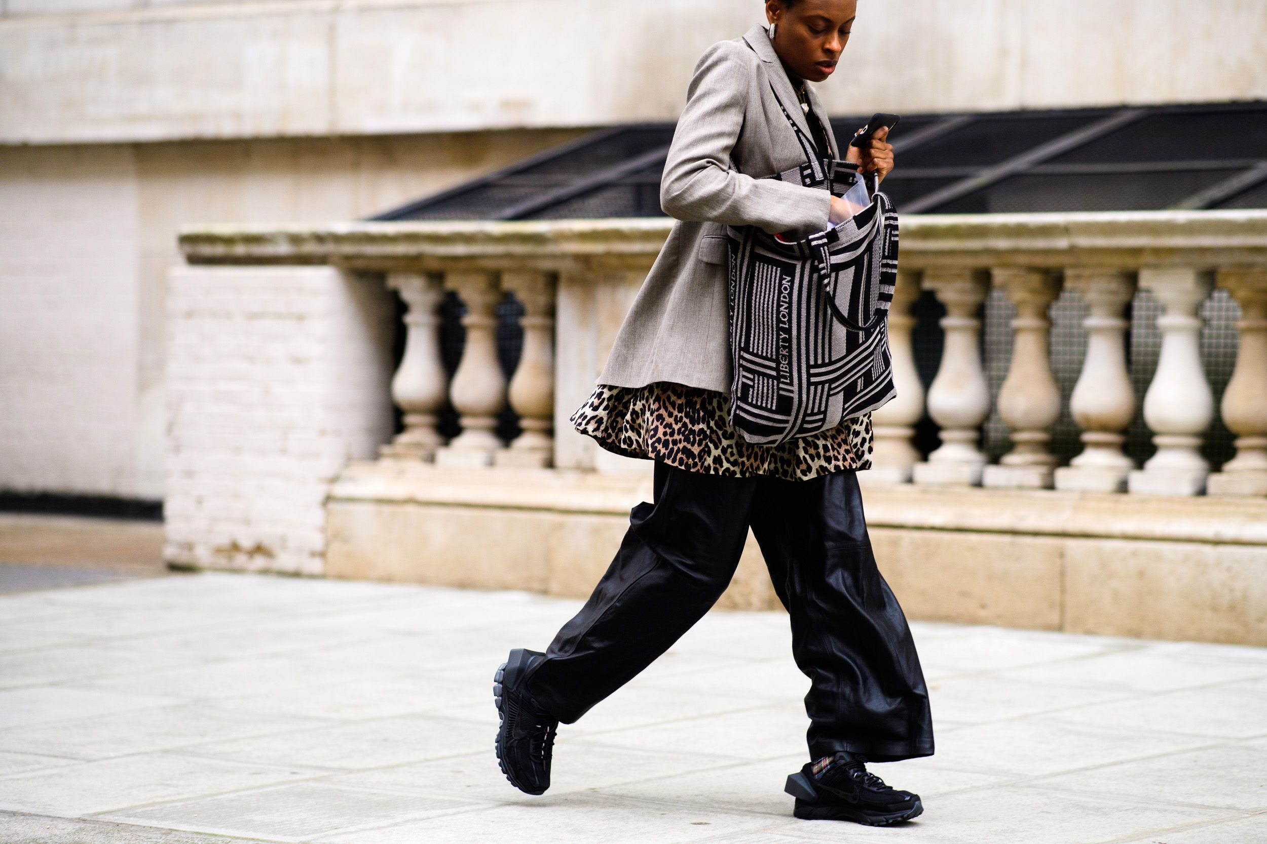 Street Style London FW SS19 - Louis Vuitton iconic Petit Malle