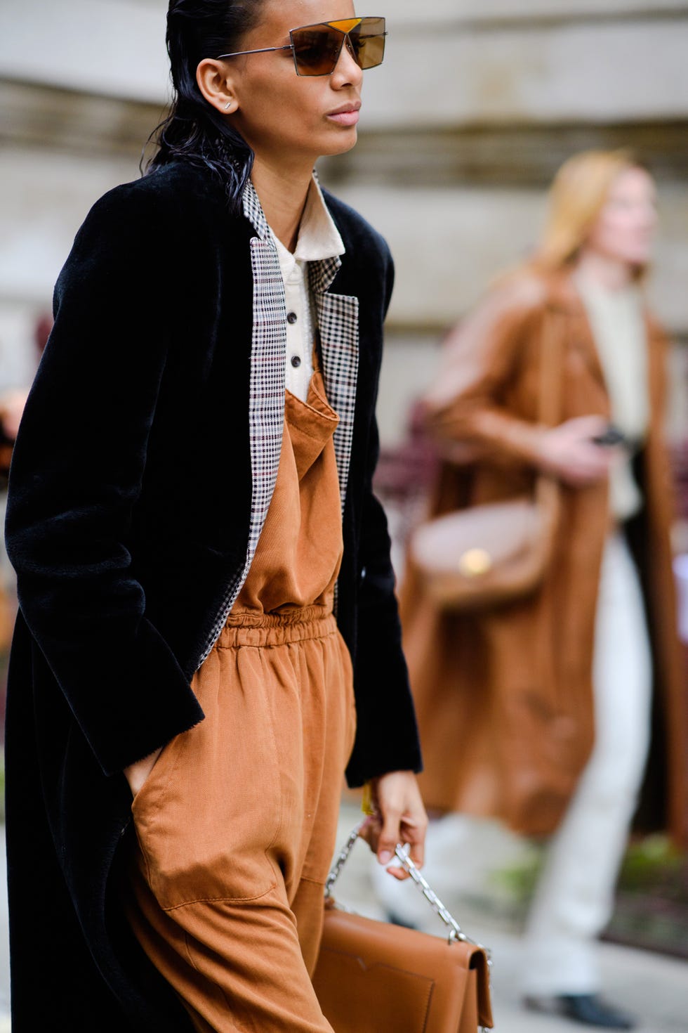 Street fashion, Eyewear, Clothing, Sunglasses, Fashion, Outerwear, Blazer, Coat, aviator sunglass, Footwear, 