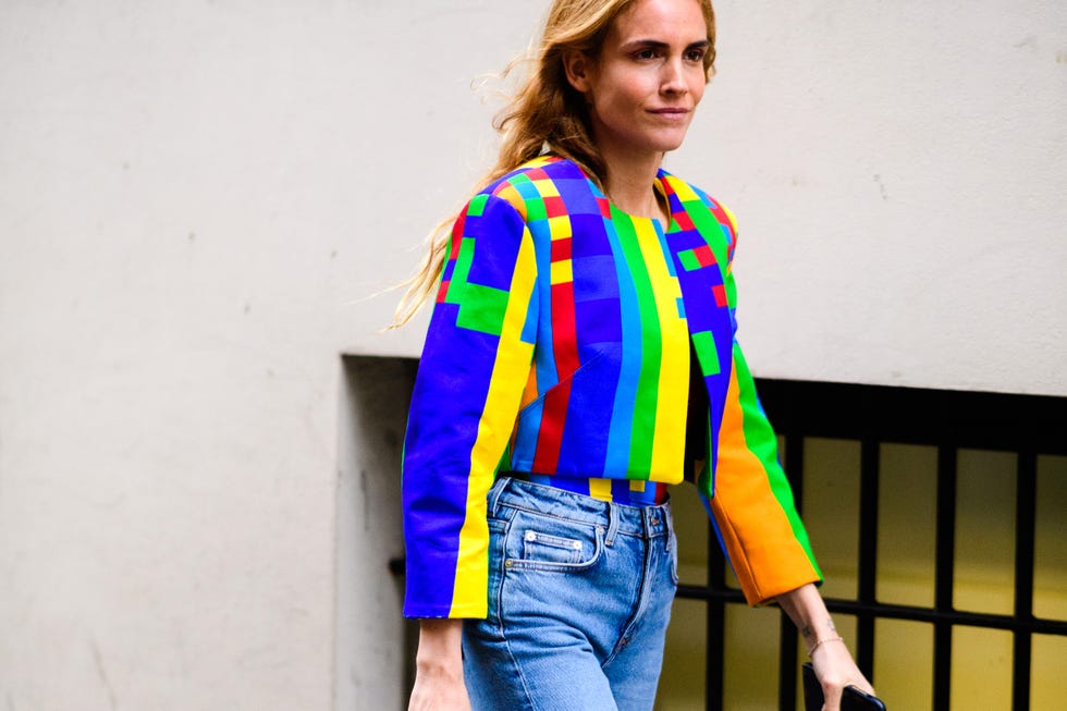 Clothing, Street fashion, Yellow, Shoulder, Outerwear, Fashion, Fashion model, Electric blue, Jeans, Plaid, 