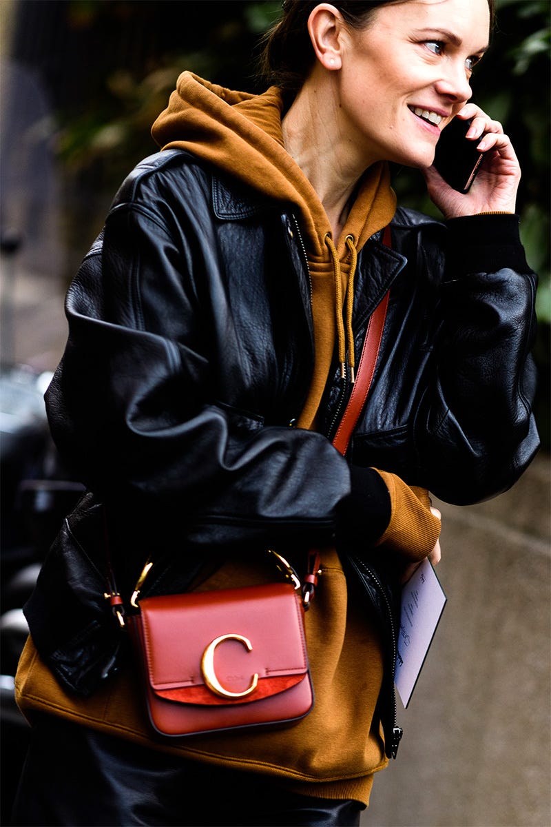 Eyewear, Leather, Leather jacket, Street fashion, Jacket, Sunglasses, Shoulder, Fashion, Cool, Outerwear, 