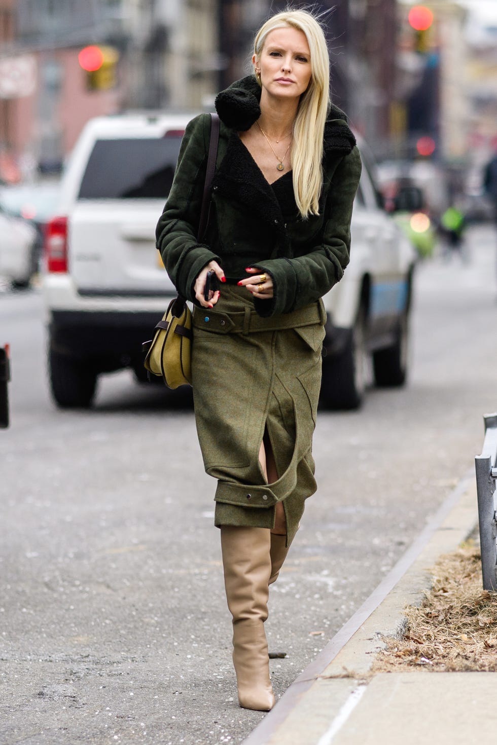 NYFW street style handbags fall 2019: YSL shoulder bags – Bay Area  Fashionista