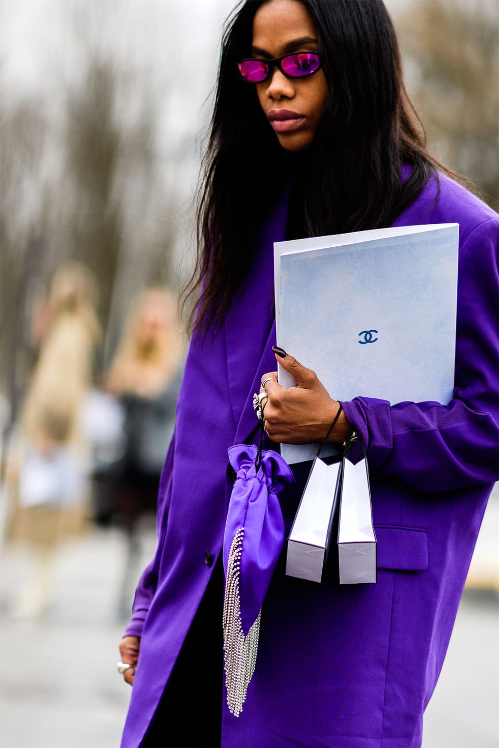 Street fashion, Purple, Eyewear, Pink, Fashion, Violet, Electric blue, Lip, Glasses, Material property, 