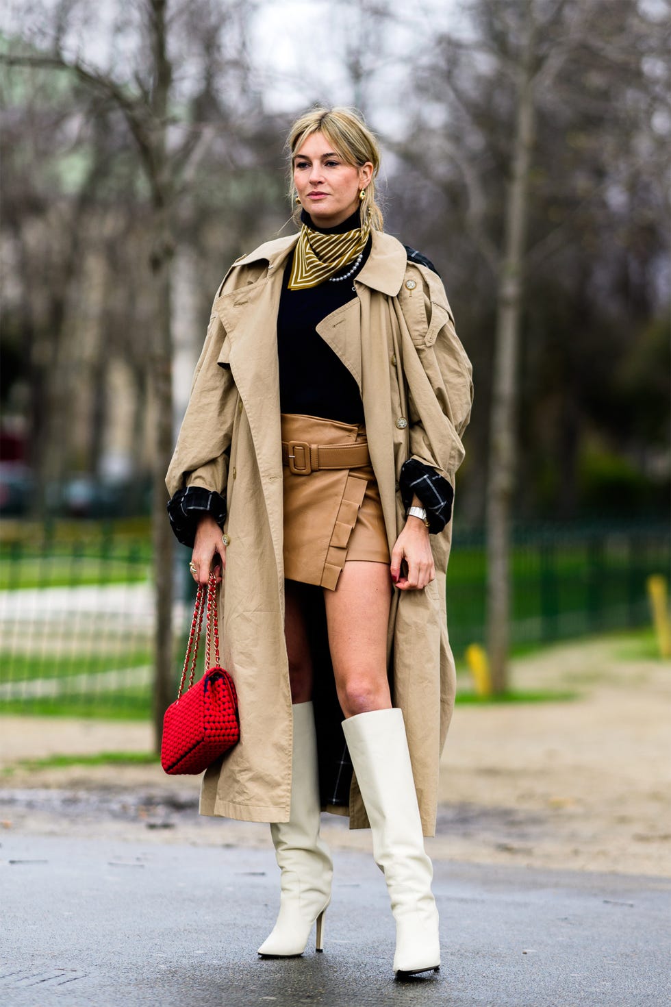 Clothing, Street fashion, Coat, Fashion, Trench coat, Outerwear, Footwear, Fashion model, Beige, Brown, 
