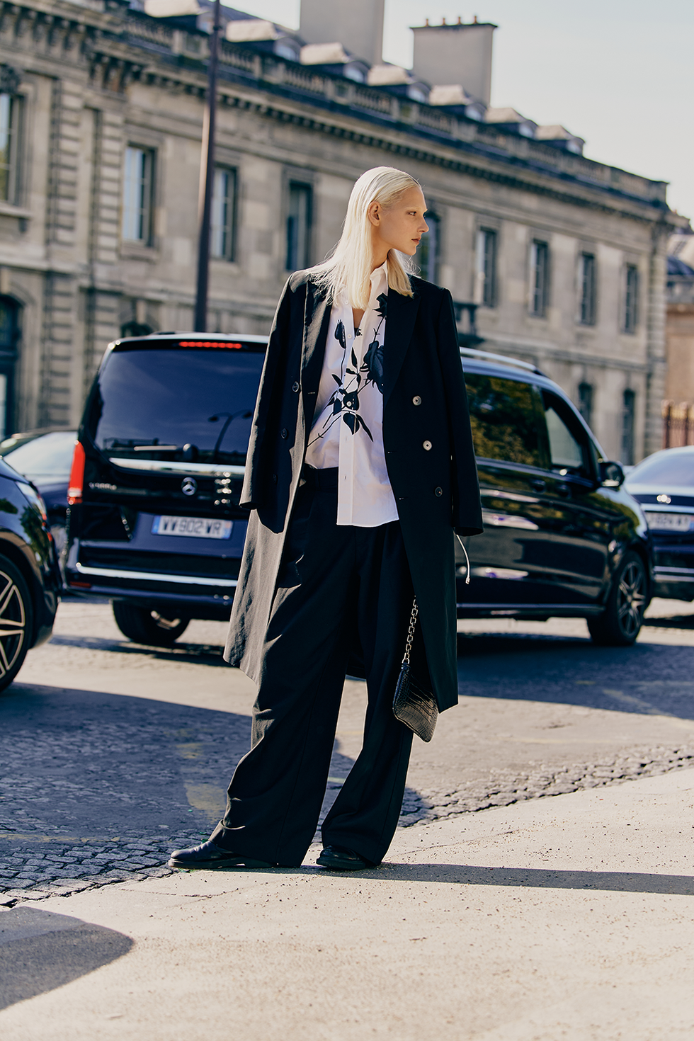 paris street style spring 2023 shows