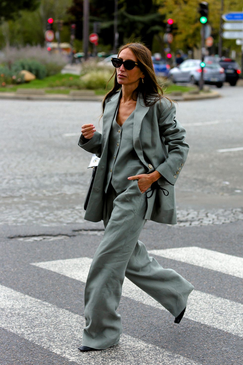 Street Style Paris Spring 2021 - Paris Fashion Week Street Style