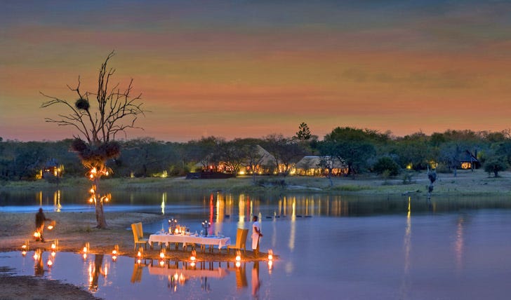 Body of water, Reflection, Sky, Nature, Water, Natural landscape, Evening, Lake, River, Tree, 