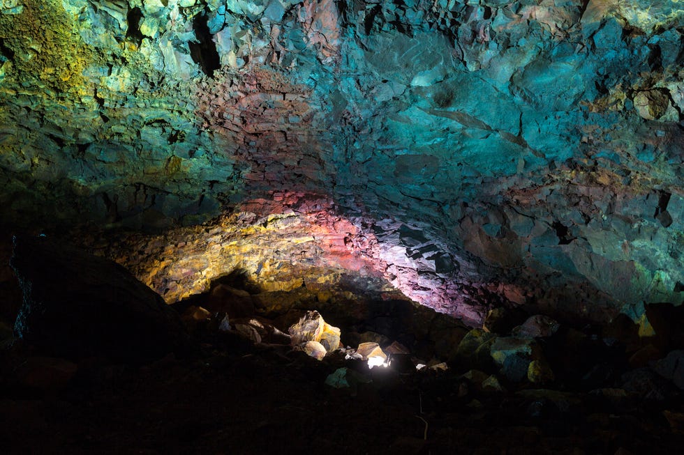 Formation, Cave, Geology, Rock, Geological phenomenon, Organism, Coastal and oceanic landforms, Sea cave, Erosion, Darkness, 