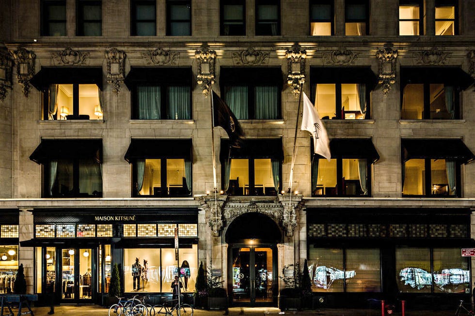 Building, Architecture, Urban area, Night, Facade, Light, Landmark, Town, Mixed-use, Lighting, 