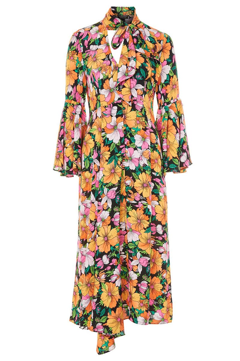 Clothing, Day dress, Dress, Sleeve, Robe, Outerwear, Costume, Collar, Neck, Blouse, 
