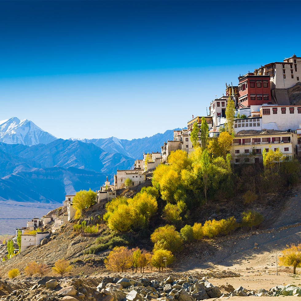 A beautiful mountainous landscape in Northern India A beautiful mountainous landscape in Northern India