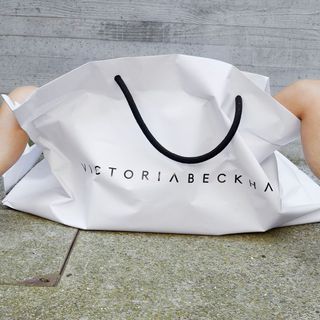 Victoria Beckam Recreates Iconic Shopping Bag Campaign 10 Years Later