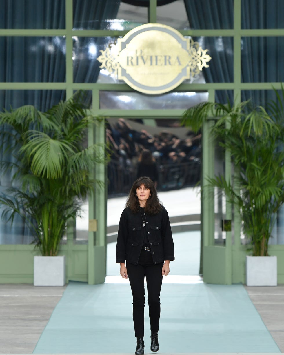 Virginie Viard Debuts First Solo Chanel Collection Since Karl Lagerfeld's  Passing