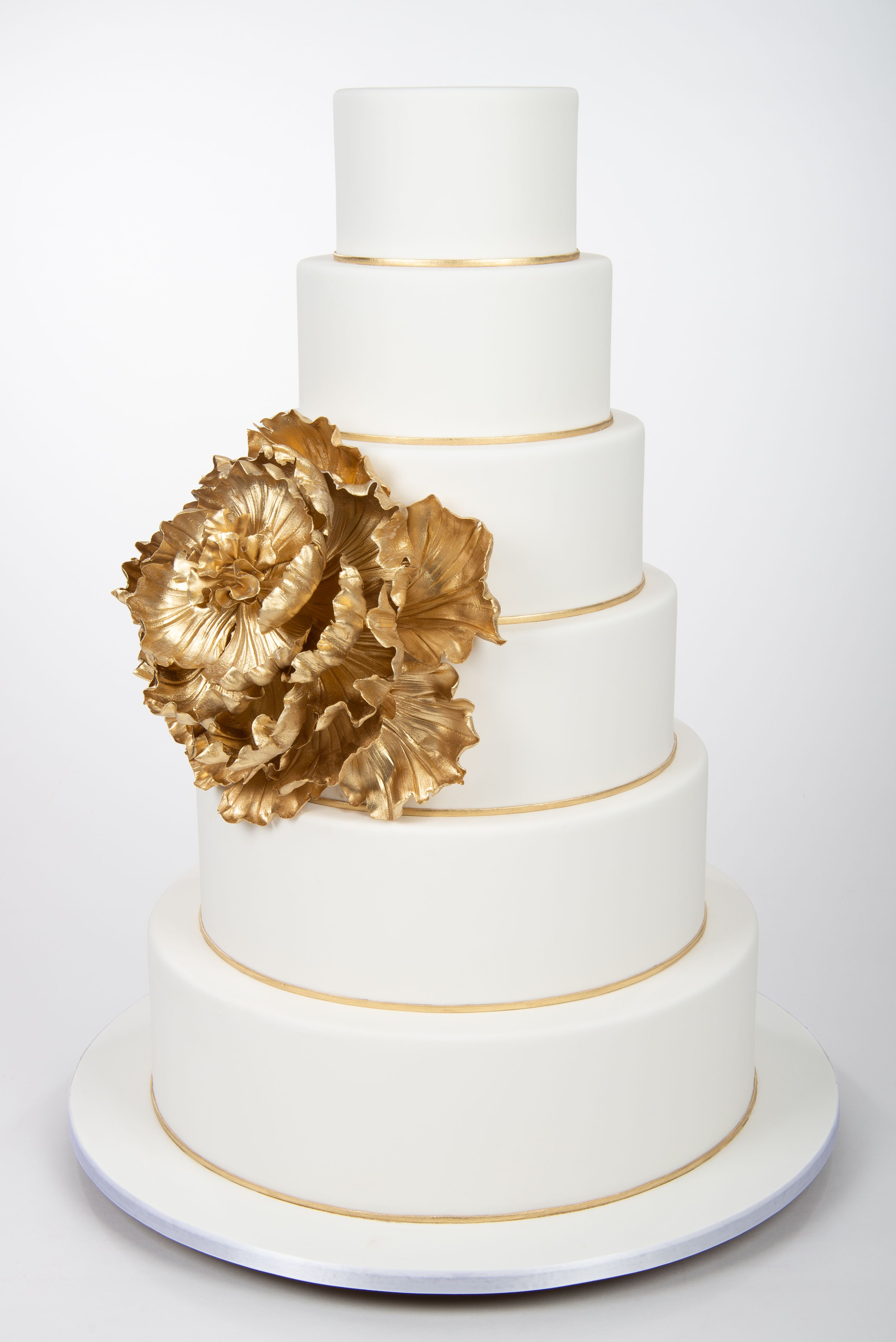 Top 22 Glittery Gold Wedding Cakes for 2016 trends -  Elegantweddinginvites.com Blog